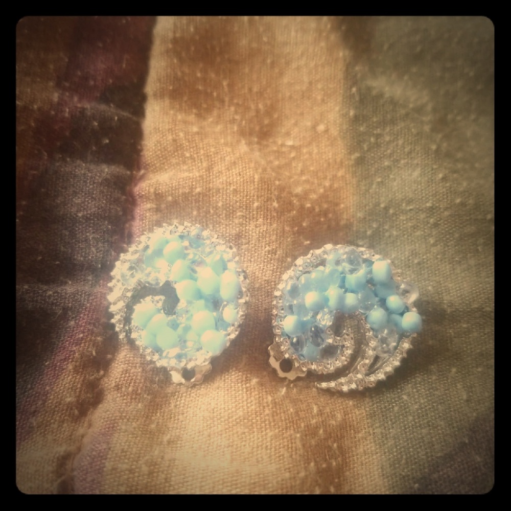 Vintage clip on Earings